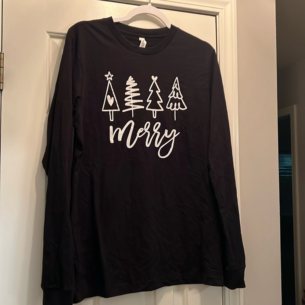 Black long sleeved tee